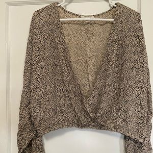 Long sleeve crop top